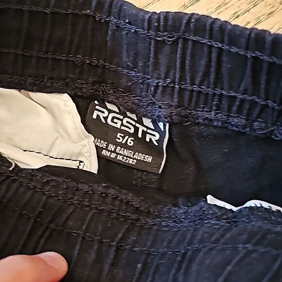 Boys black cargo jegging size 5/6 - Picture 5 of 9